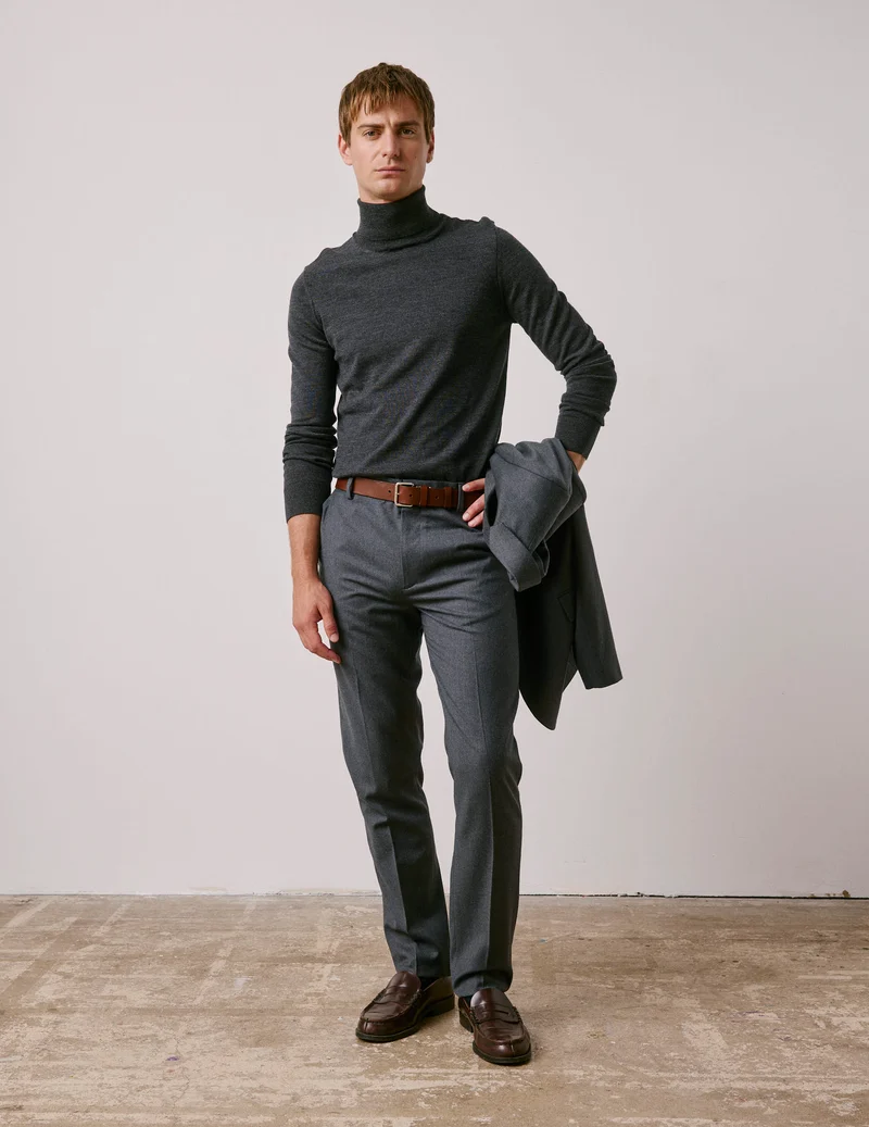 Pantalon de costume Greyson en laine vierge grise