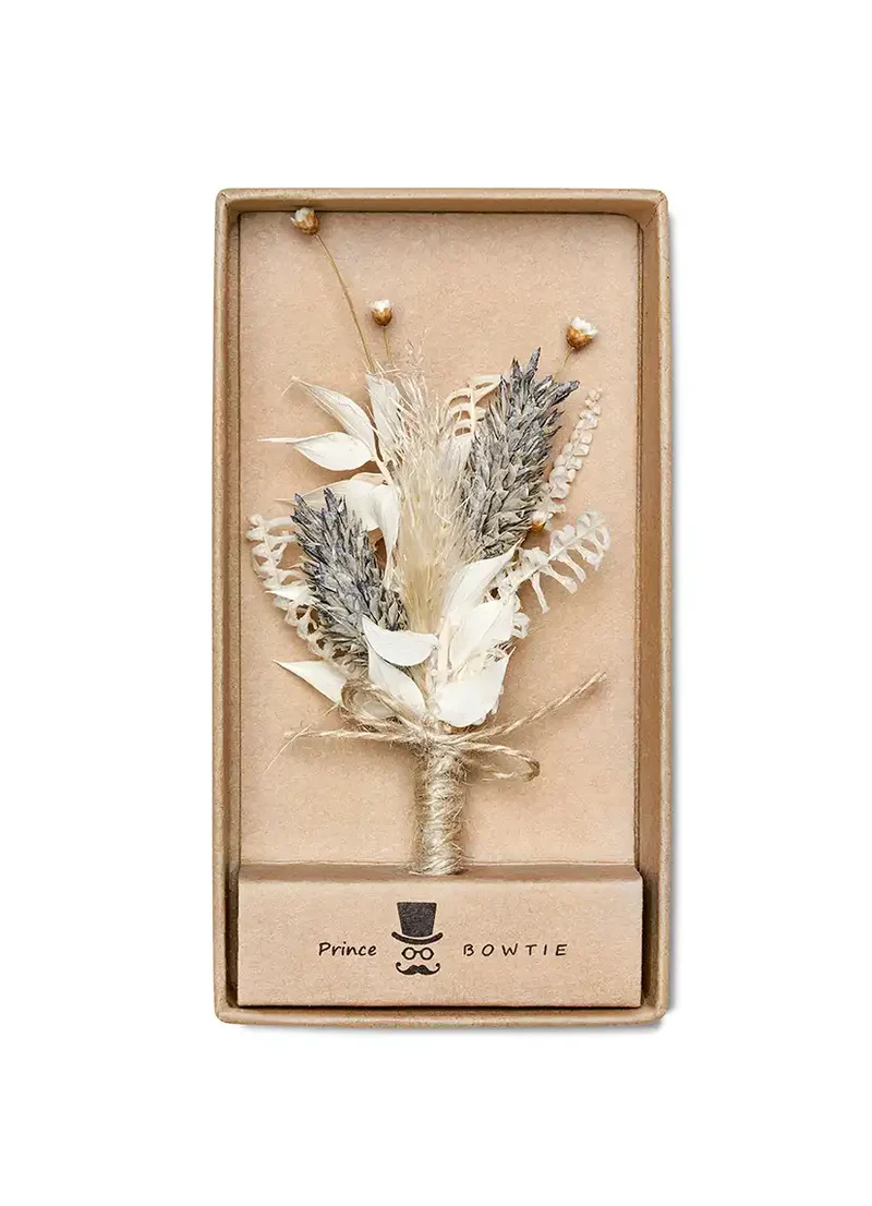 Hochzeitsanstecker aus Trockenblumen