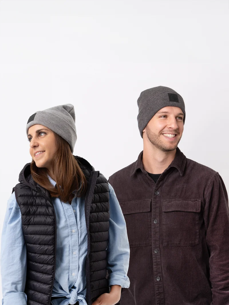 Beanie - Wintermütze Schwarzer Patch