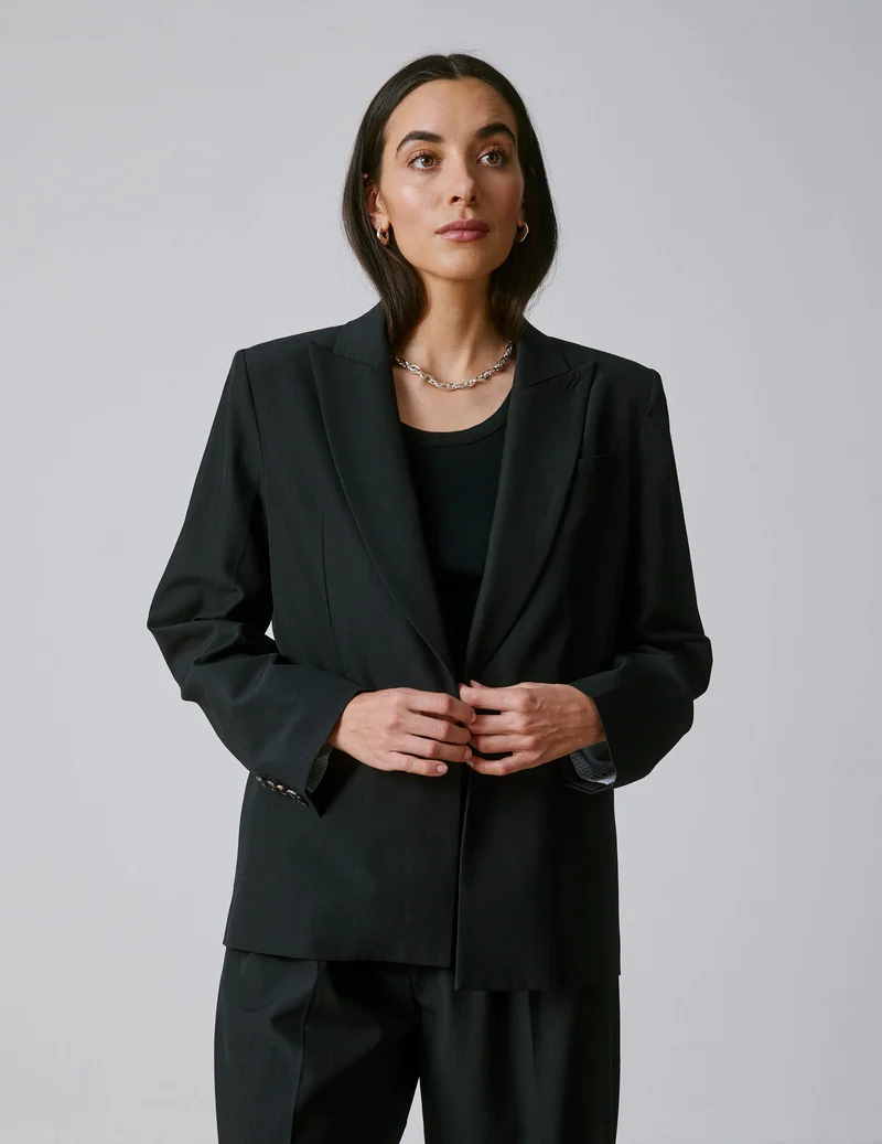 Veste de costume Nora en laine vierge noire