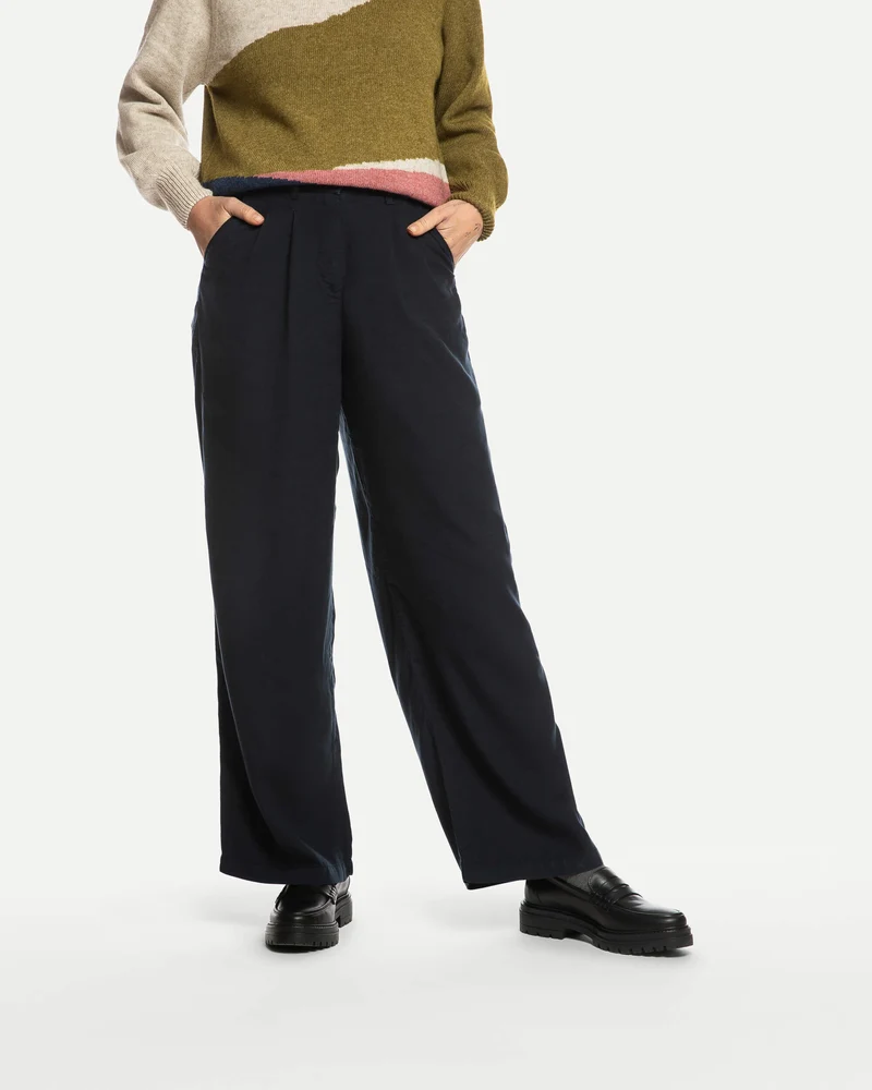 Blaue Hose Pleated aus 100% Tencel von Matona