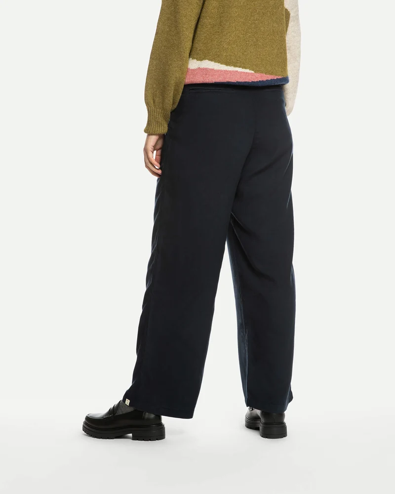 Blaue Hose Pleated aus 100% Tencel von Matona