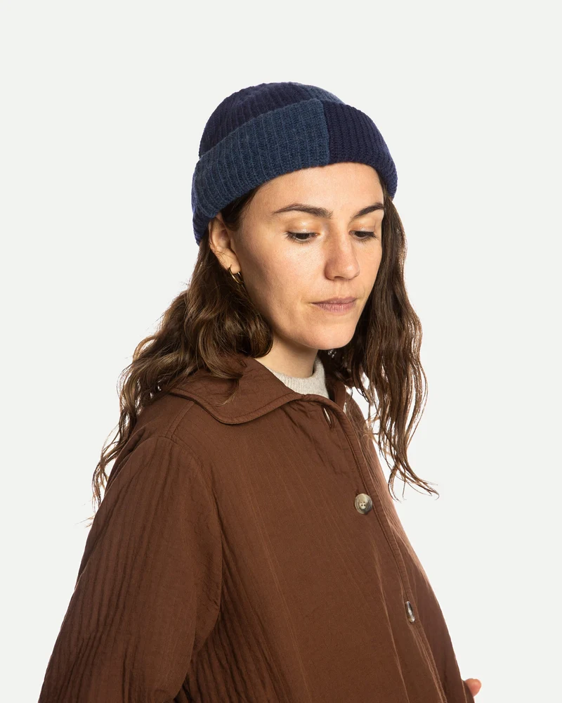 Blaue Mütze Fisherman aus Bio-Wolle von Matona