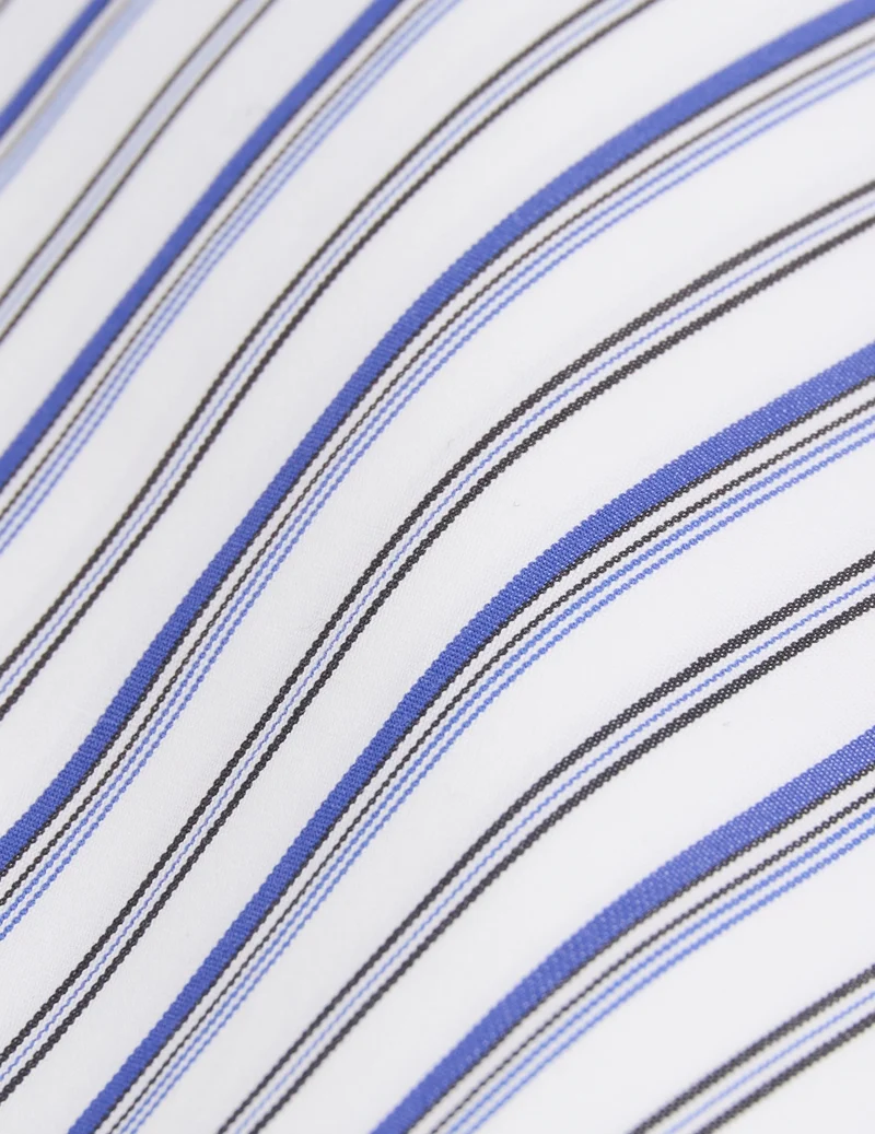 Chemise semi-ajustée rayée bleu marine