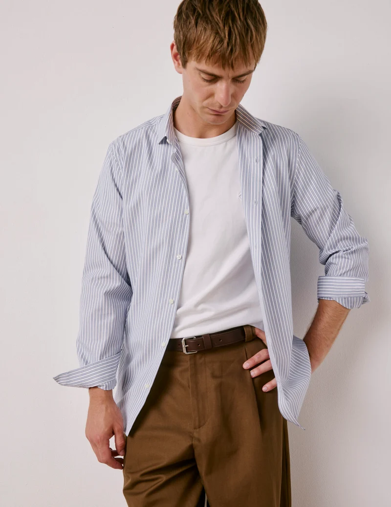 Chemise ajustée rayée bleue