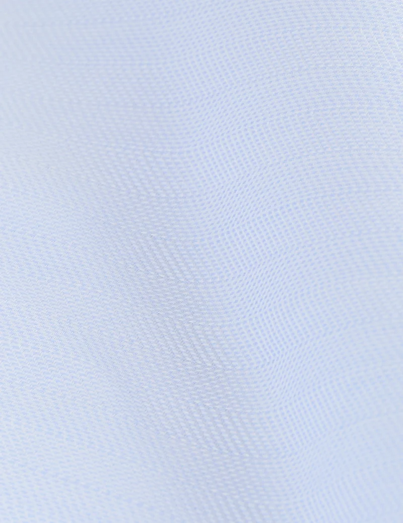 Chemise ajustée bleu clair