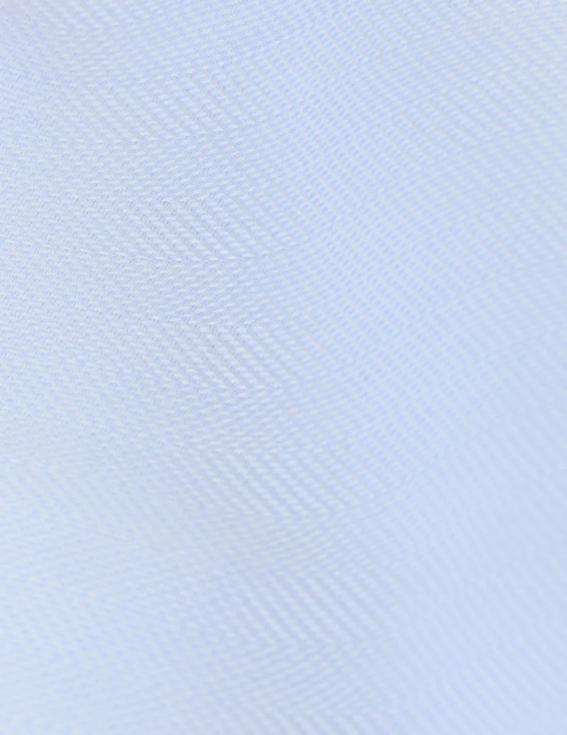 Chemise semi-ajustée bleu clair