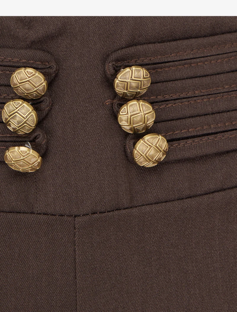 Elastische Hose mit dekorativen Knöpfen - Braun