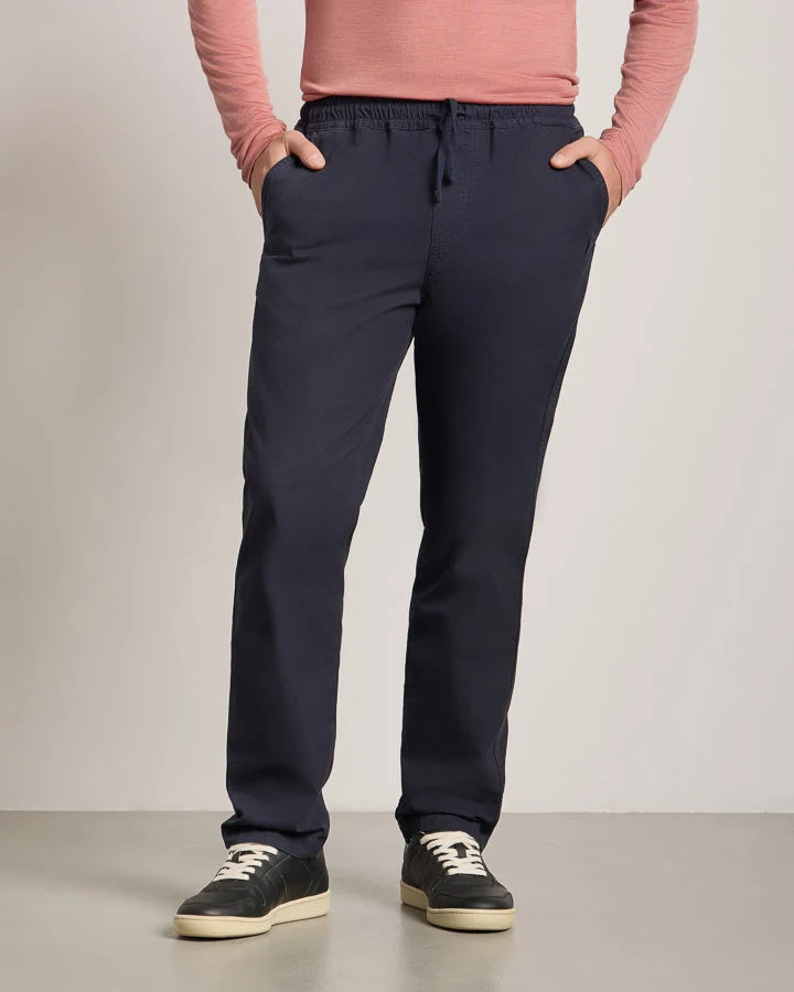 Dunkelblaue Chinohosen TreePants aus 100% recycelter Baumwolle von Nikin /TreePants Chino ReCotton Dark Navy