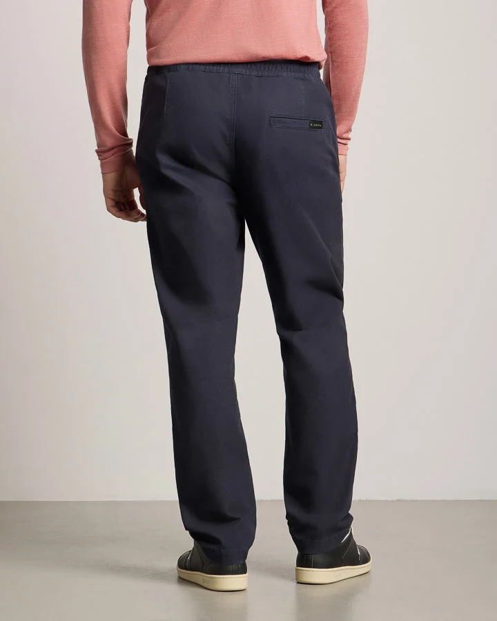 Dunkelblaue Chinohosen TreePants aus 100% recycelter Baumwolle von Nikin /TreePants Chino ReCotton Dark Navy