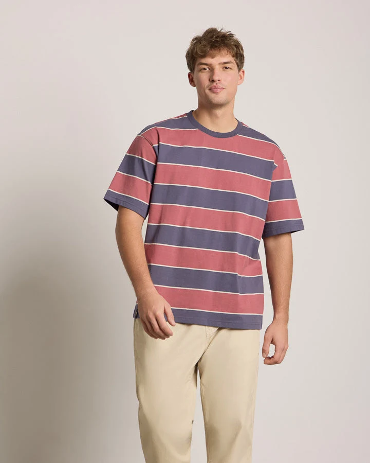 Gestreiftes T-Shirt TreeShirt Striped Oversized aus 100% Bio-Baumwolle von Nikin