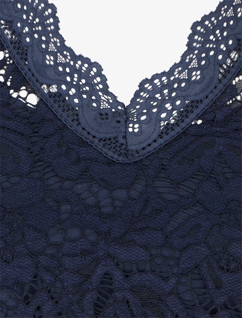 Ärmelloses, figurbetontes Kleid mit Spitzenoberteil - Marine