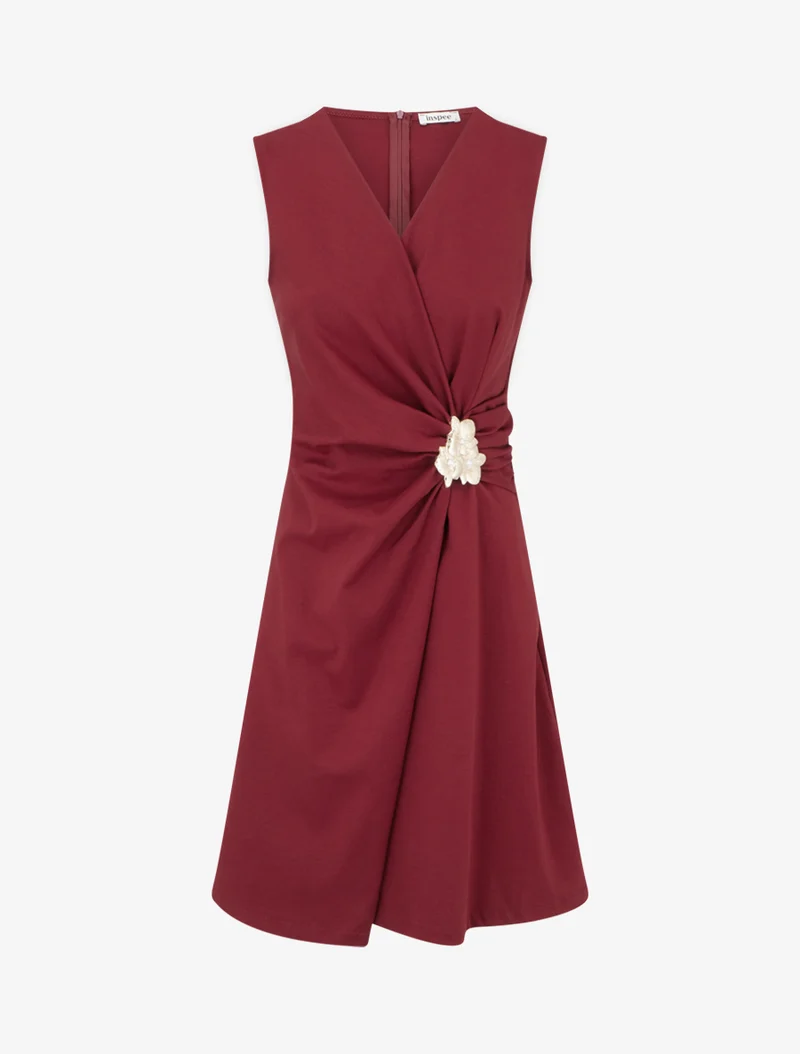 Ärmelloses Kleid mit Blumenschmuck - Bordeaux