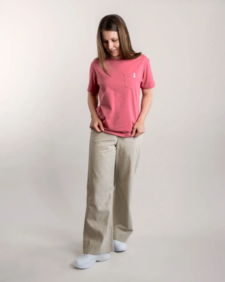 Rosa T-Shirt TreeShirt Pocket Mono Relaxed aus 100% recycelter Baumwolle von Nikin