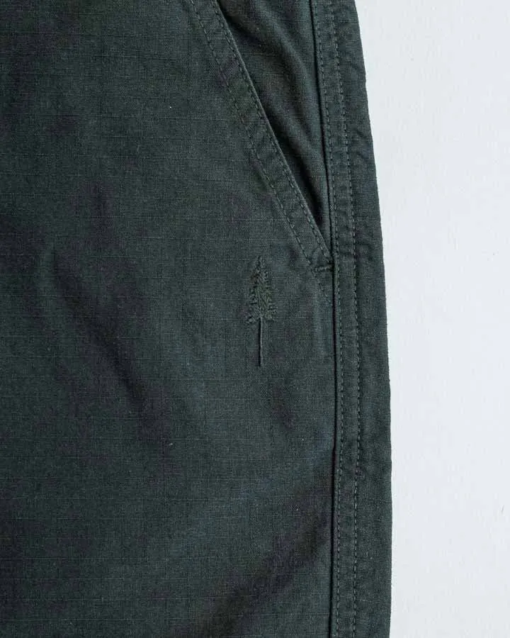 Dunkelgrüne Shorts TreeShorts Ripstop aus 100% Bio-Baumwolle von Nikin