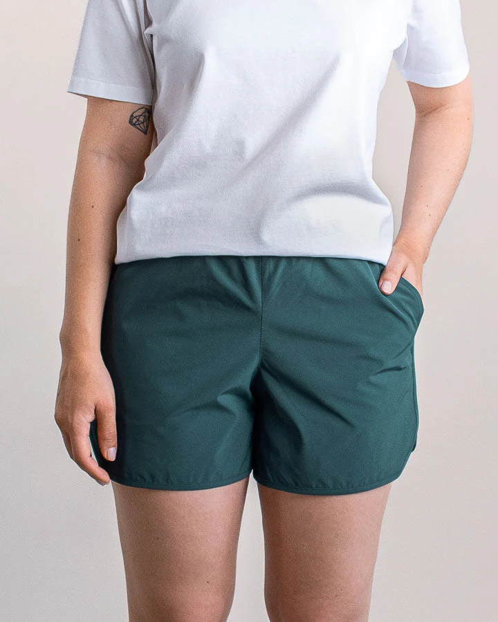 Petrolfarbene Shorts TreeShorts Technical aus recyceltem Polyester von Nikin