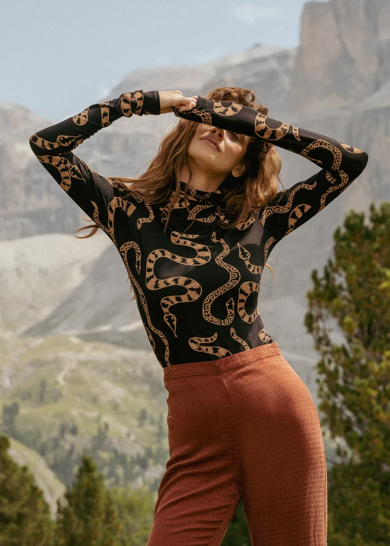 Lyocell Spock Top Medusa von Komana