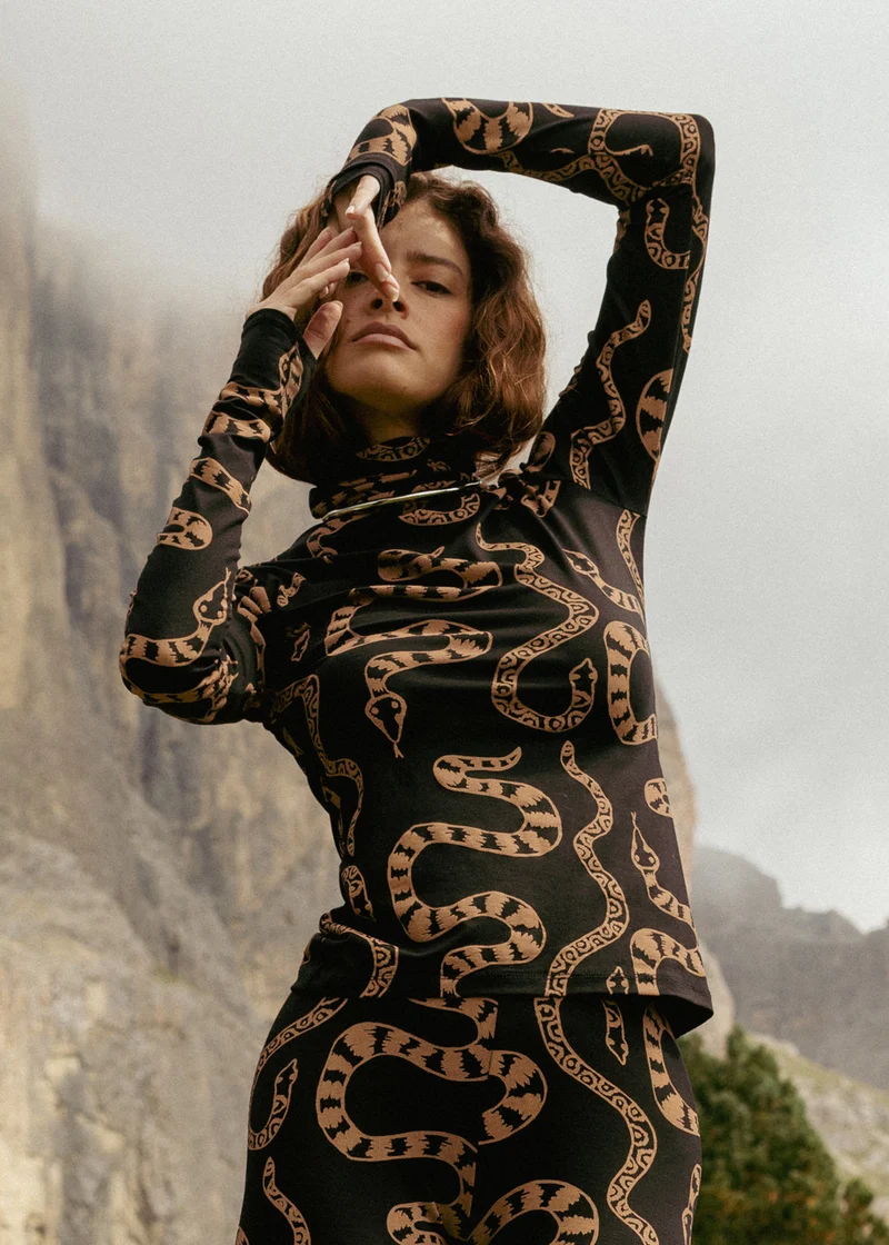 Lyocell Spock Top Medusa von Komana