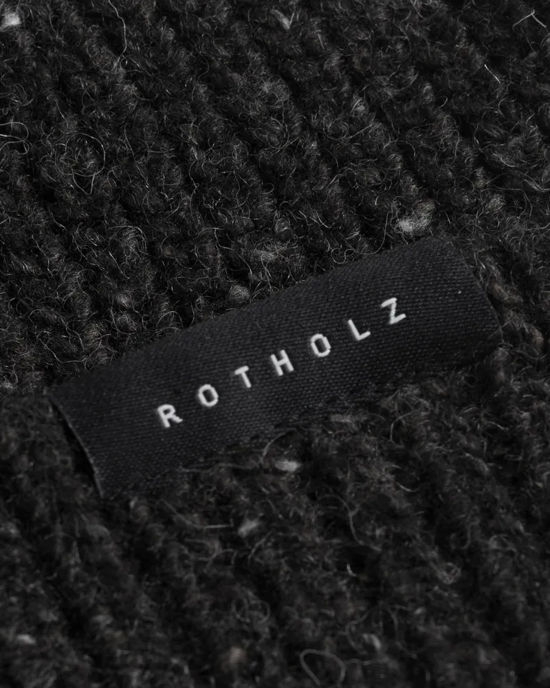 Schwarze Kurze Mütze aus Merinowolle von Rotholz