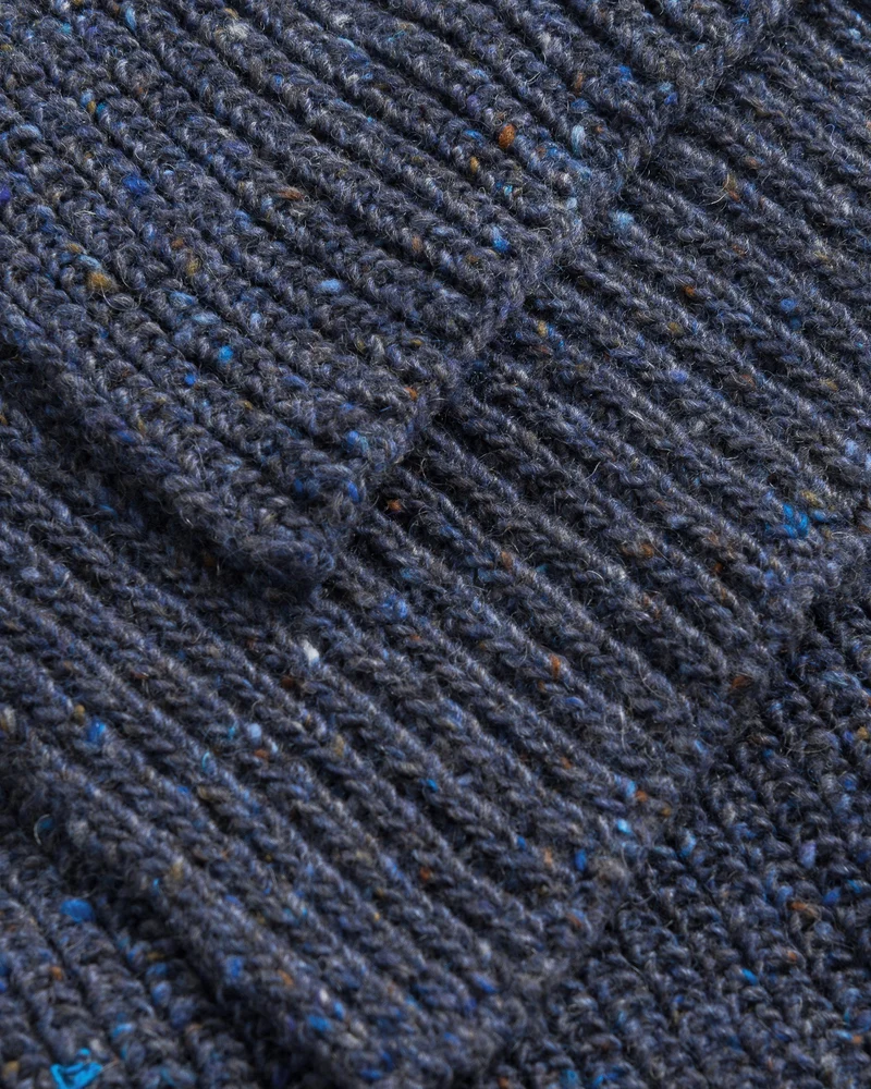 Blauer Schal gestrickt aus Merinowolle von Rotholz