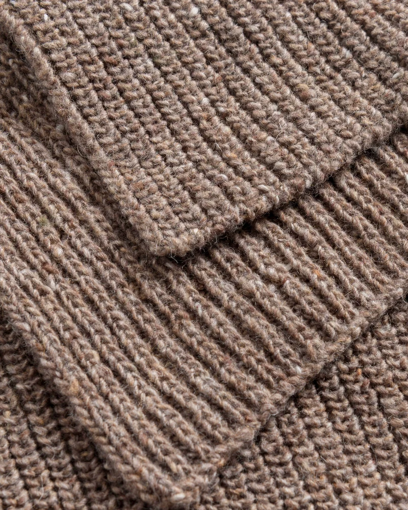 Brauner Schal gestrickt aus Merinowolle von Rotholz