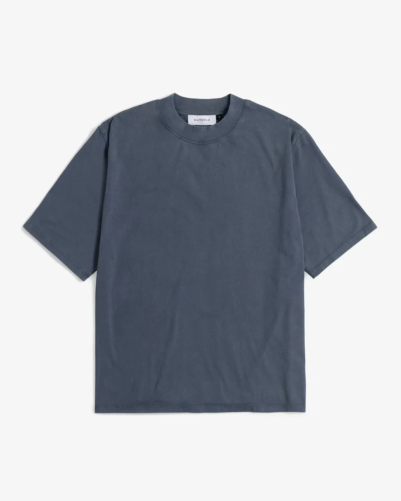 Blaues T-Shirt mit breitem Kragen aus 100% Bio-Baumwolle von Rotholz