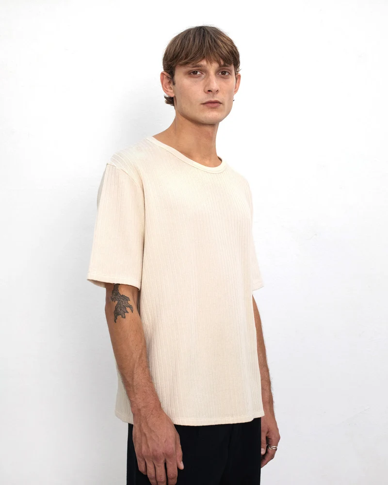 Helles T-Shirt Gerippt aus Bio-Baumwolle von Rotholz