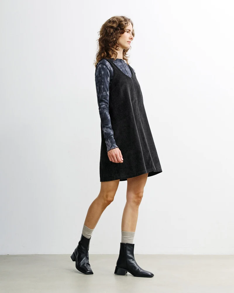 Schwarzes Kleid Cord aus Bio-Baumwolle von Rotholz