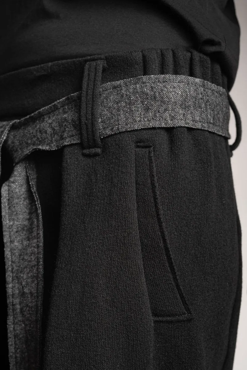 eigensinnig wien | Zephyr | Unkonventionelle schwarze Hakama-Hose aus Wolle