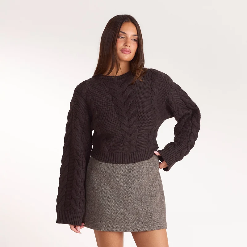 Kurzer Zopfstrickpullover - Dunkle Schokolade