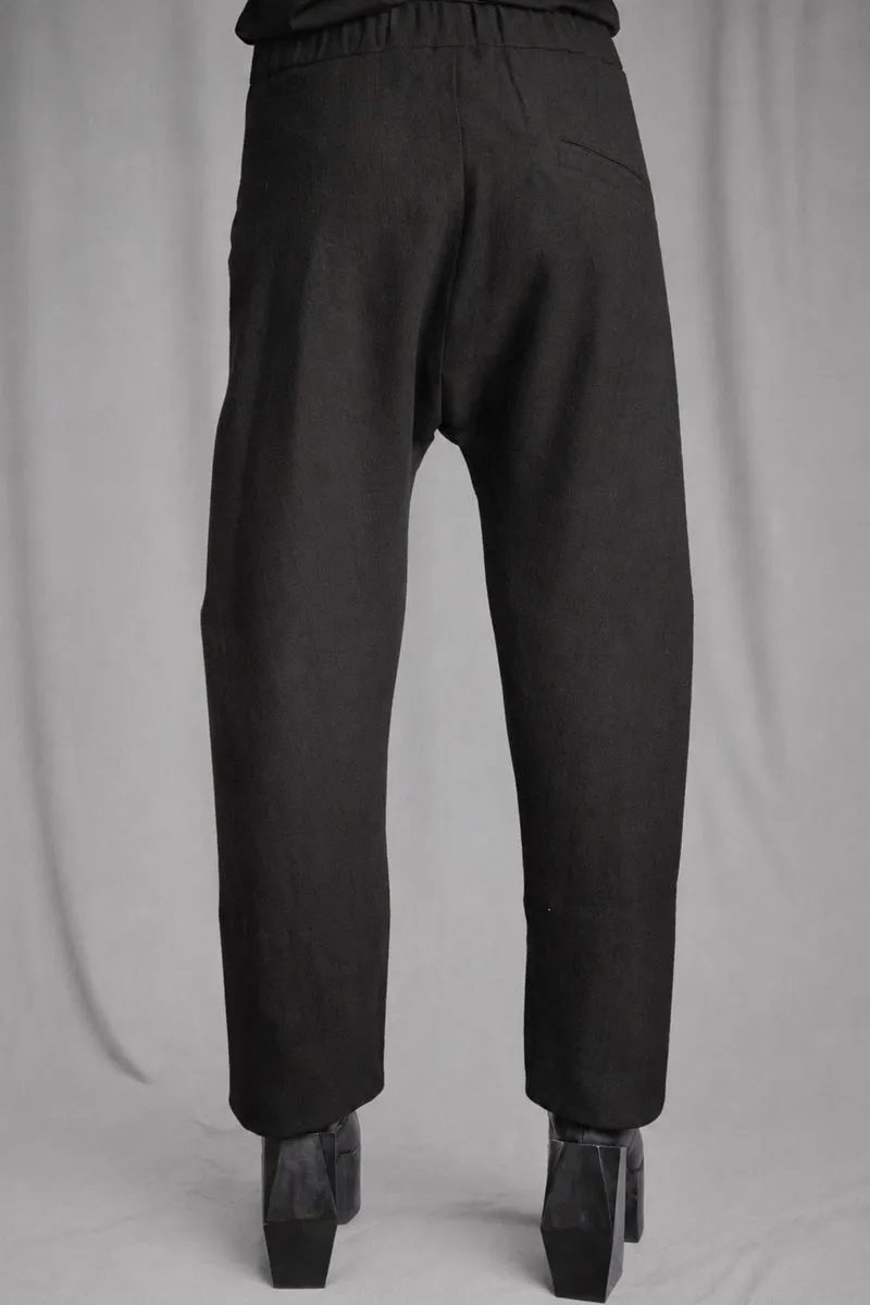 eigensinnig wien | Rotwelsch | Unkonventionelle schwarze Knickerbockerhose aus italienischer Luxuswolle