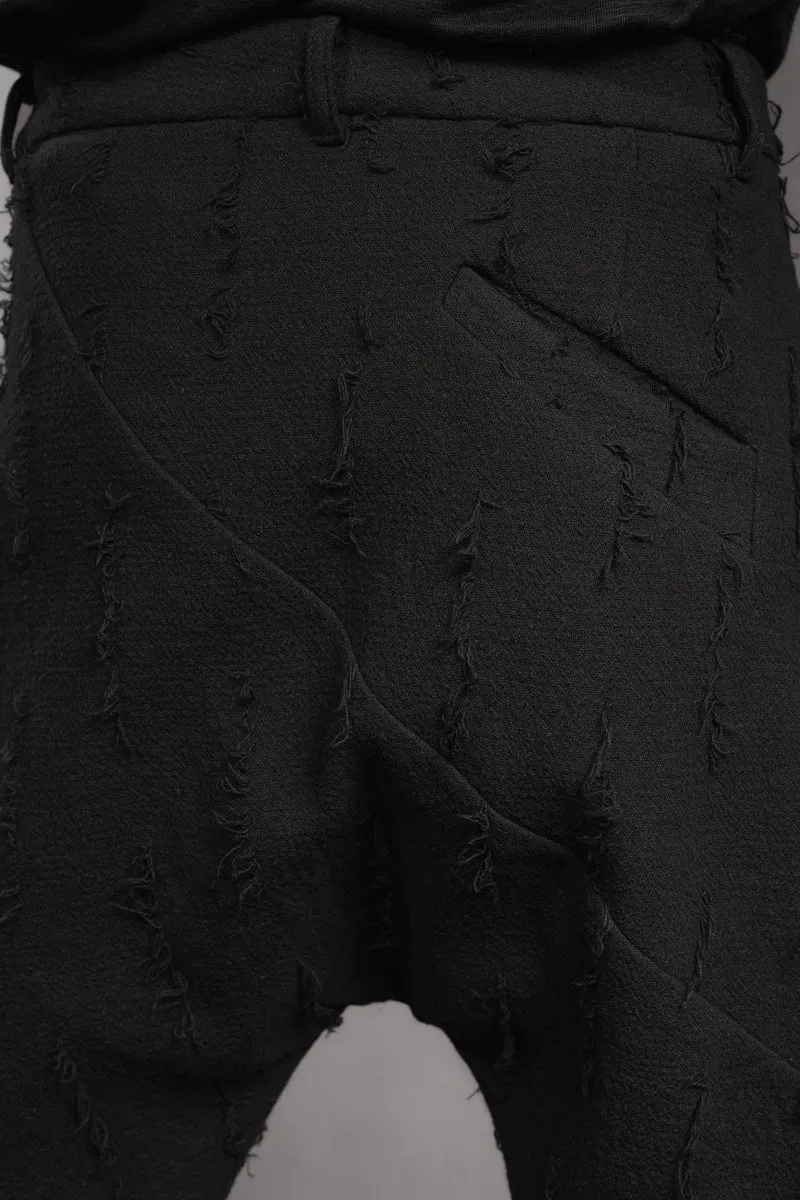 eigensinnig wien | Allegro | Sartoriale Hose mit tiefem Schritt aus Baumwolle mit roher Textur