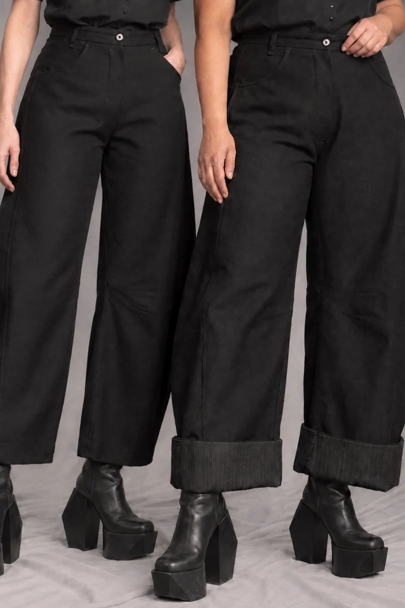 eigensinnig wien | Nin Nin A | Designer Barrel Leg Hose für Damen aus italienischer Wolle