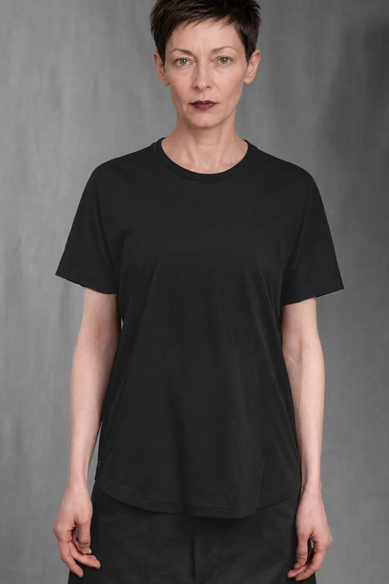 eigensinnig wien | Simandl | Schwarzes, Minimalistisches Designer T-Shirt aus feiner Baumwolle