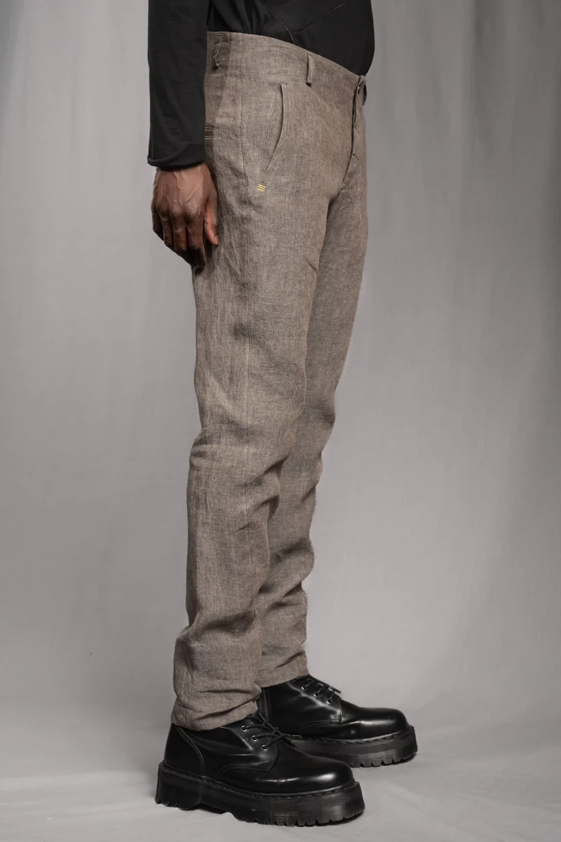 eigensinnig wien | Gropius | Designer Slim-Fit-Chinohose für Herren aus Leinen