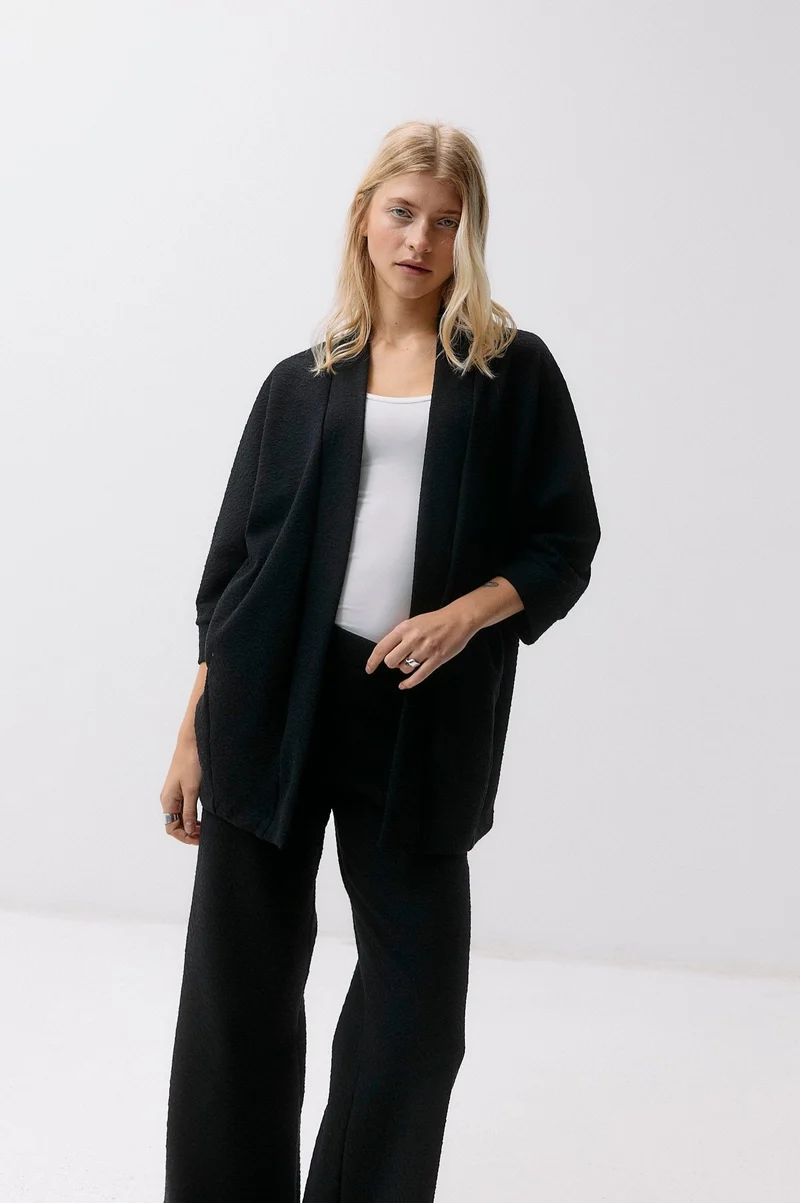 Botanic Lounge Pants - black intense aus Bio Baumwolle mit Brennessel-Anteil von Moya Kala