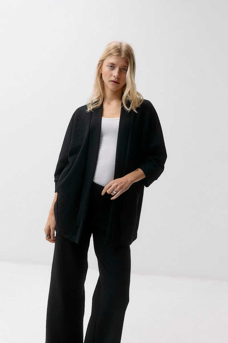 Botanic Jacket - black intense aus Bio Baumwolle mit Brennessel-Anteil von Moya Kala