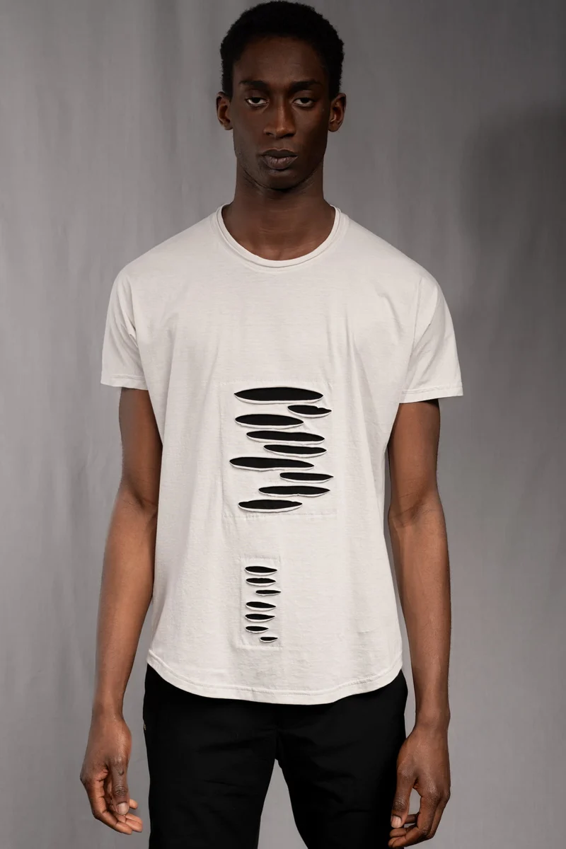 eigensinnig wien | Fontana | Unkonventionelles Baumwoll-T-Shirt mit avantgardistischer Formgebung