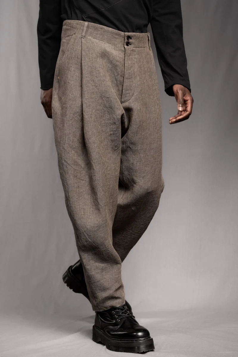 eigensinnig wien | Chiavacci | Weite Designer-Sommerhose mit Bundfalten aus Leinen