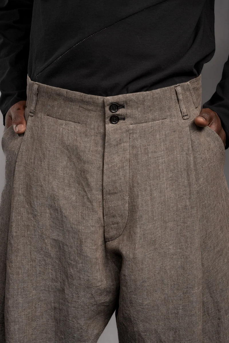 eigensinnig wien | Chiavacci | Weite Designer-Sommerhose mit Bundfalten aus Leinen