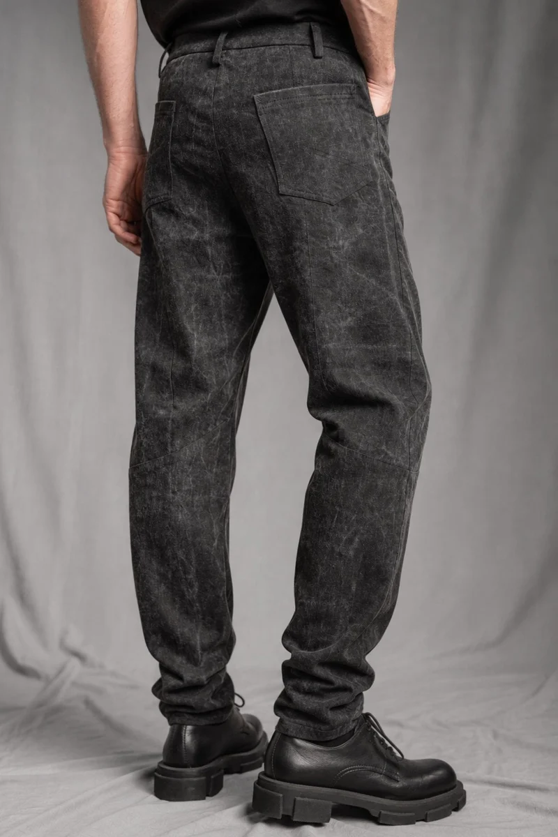 eigensinnig wien | McMurphy | Avantgardistische Relaxed-Tapered-Hose in Dirty Grey