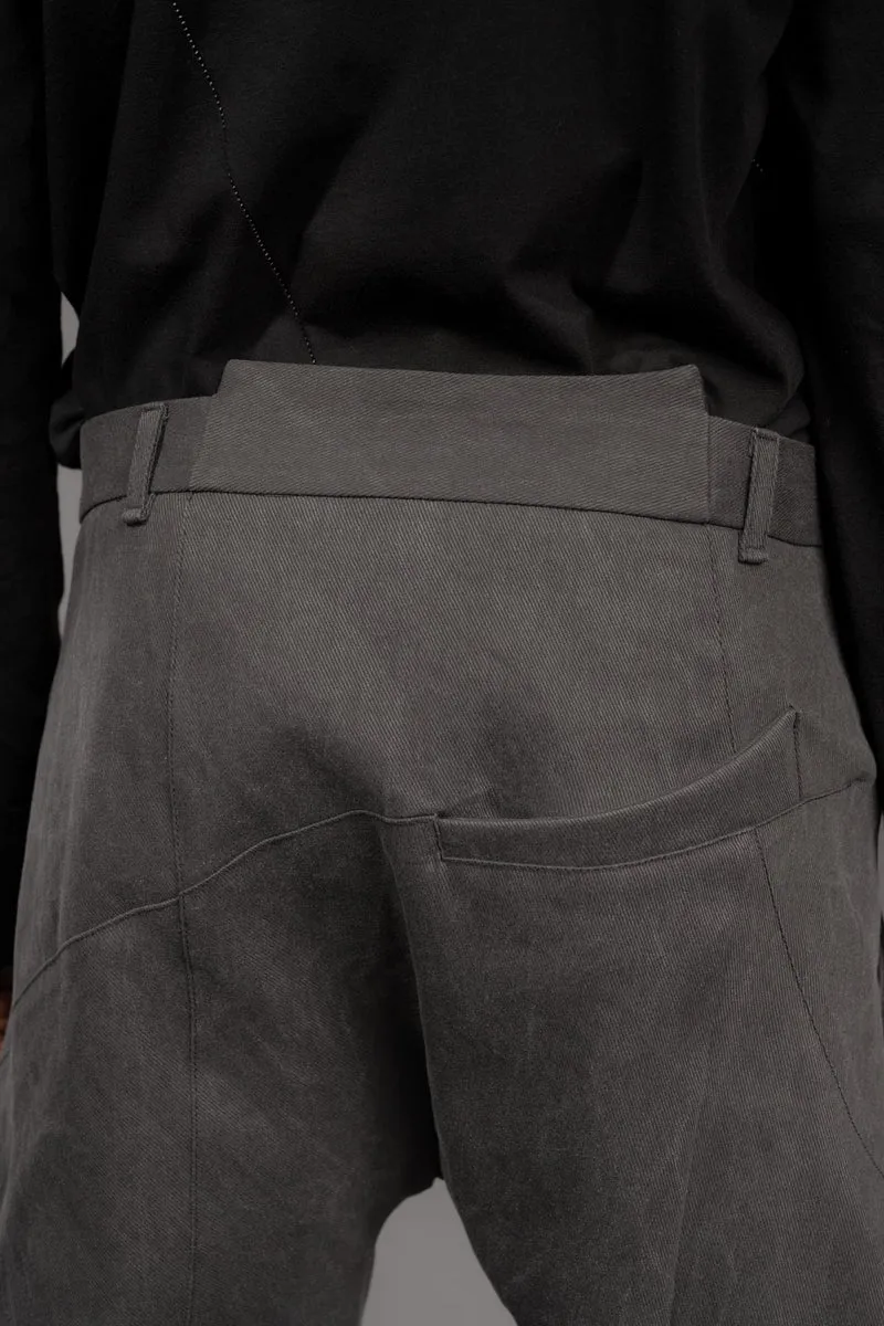 eigensinnig wien | Walking Man | Avantgardistische Cold Dyed Rigid Denim Hose für Herren in Moosgrau