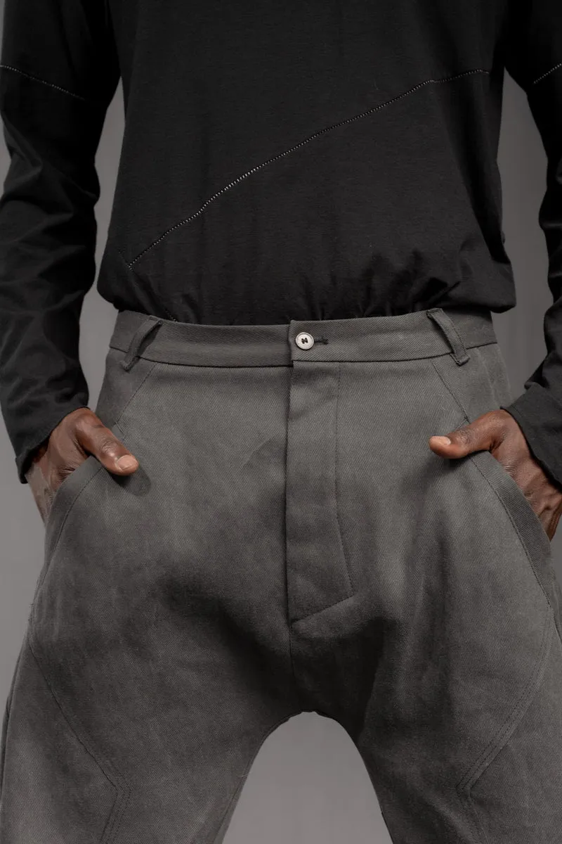 eigensinnig wien | Walking Man | Avantgardistische Cold Dyed Rigid Denim Hose für Herren in Moosgrau