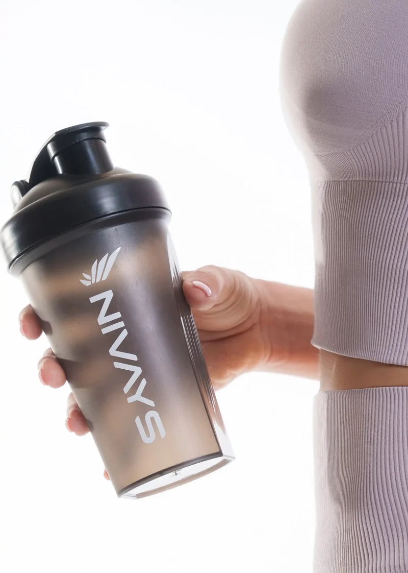 Schwarzer Shaker Crew von Nivays