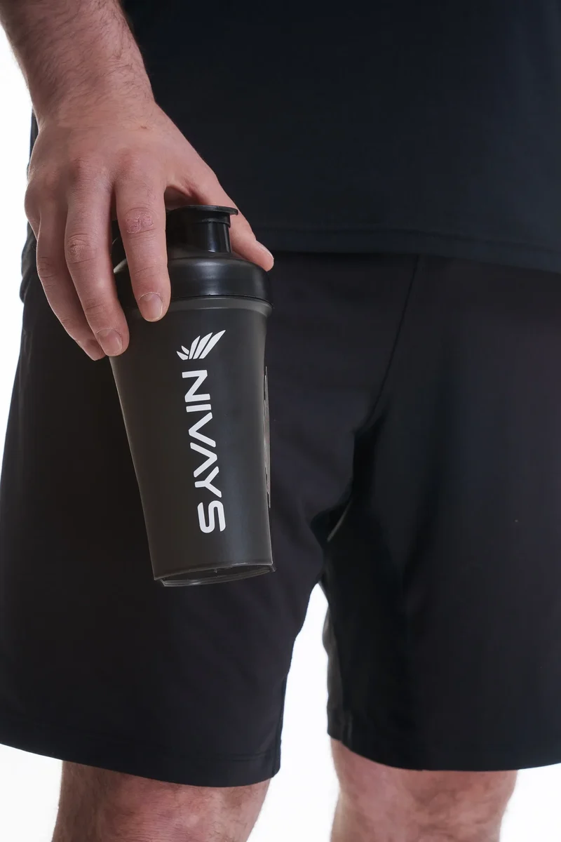Schwarzer Shaker Crew von Nivays