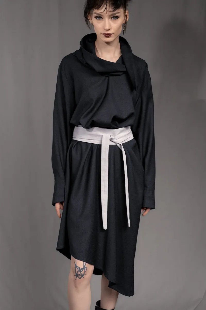 eigensinnig wien | Rübezahl | Nachtblauer Hooded Gown mit Schal aus Seide/Wolle