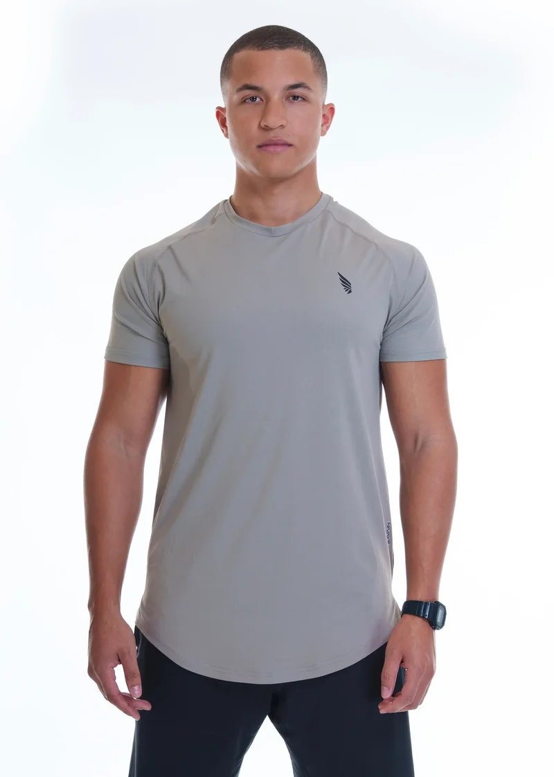 Graues Shirt Zeyla High Performance aus recyceltem Polyester von Nivays