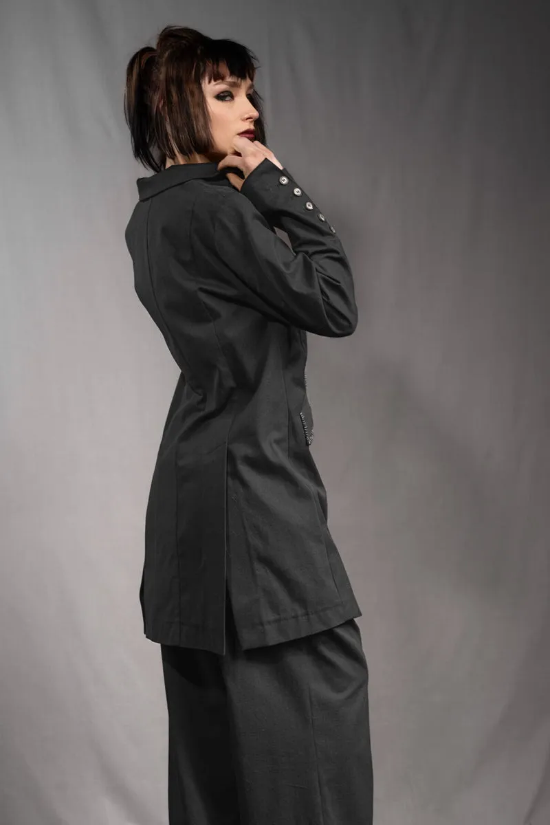 eigensinnig wien | YlaStr | Schwarzer Avantgarde Designeranzug für Damen mit weiter Bundfaltenhose aus Baumwolle