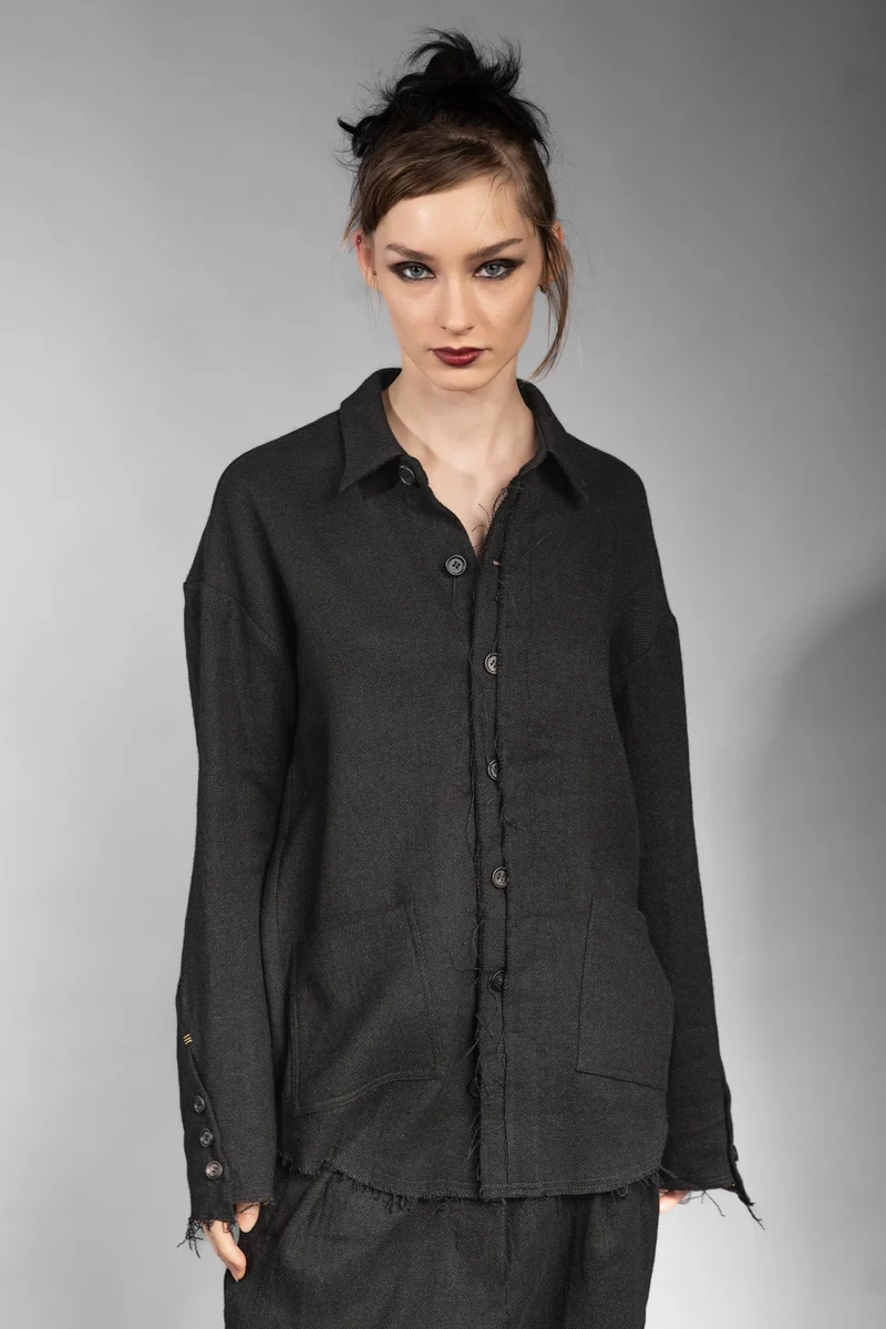 eigensinnig wien | Thoreau | Außergewöhnliches, schwarzes Designer Overshirt aus Wolle-Leinen-Mix