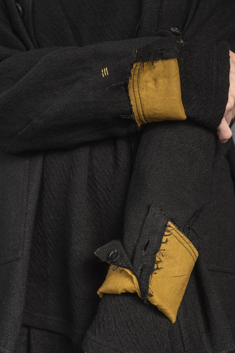 eigensinnig wien | Thoreau | Außergewöhnliches, schwarzes Designer Overshirt aus Wolle-Leinen-Mix